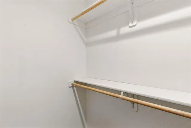 $301,000 | 21718 Southcreek Court, Peculiar, MO 64078