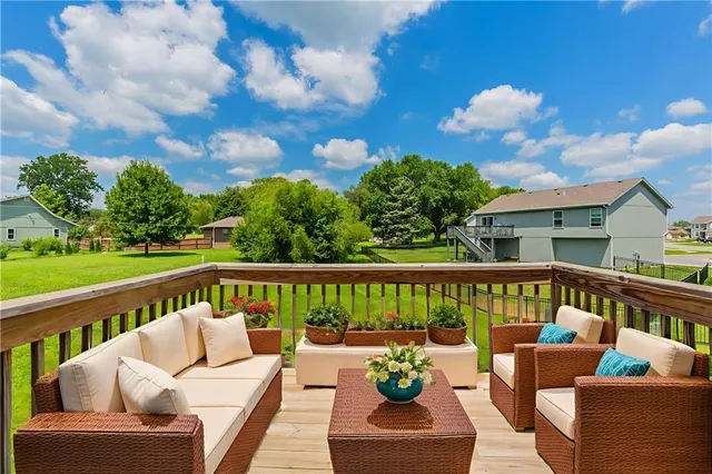 $301,000 | 21718 Southcreek Court, Peculiar, MO 64078