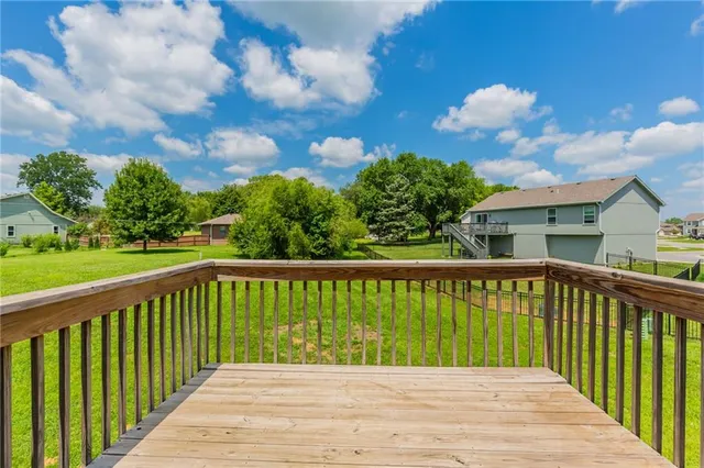 $301,000 | 21718 Southcreek Court, Peculiar, MO 64078