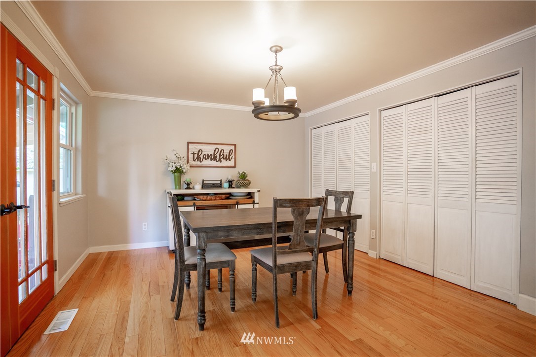 10617 Northeast 197th Street Bothell, WA 98011 - Photo 12 of 32