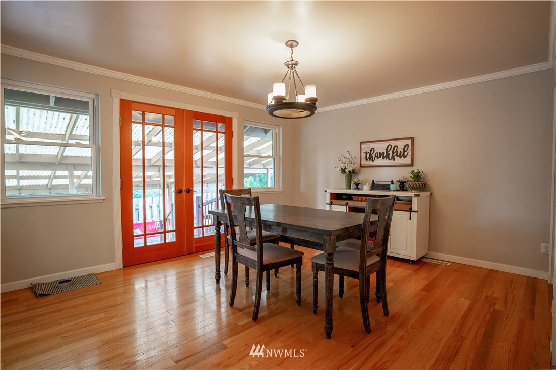 10617 Northeast 197th Street Bothell, WA 98011 - Photo 13 of 32