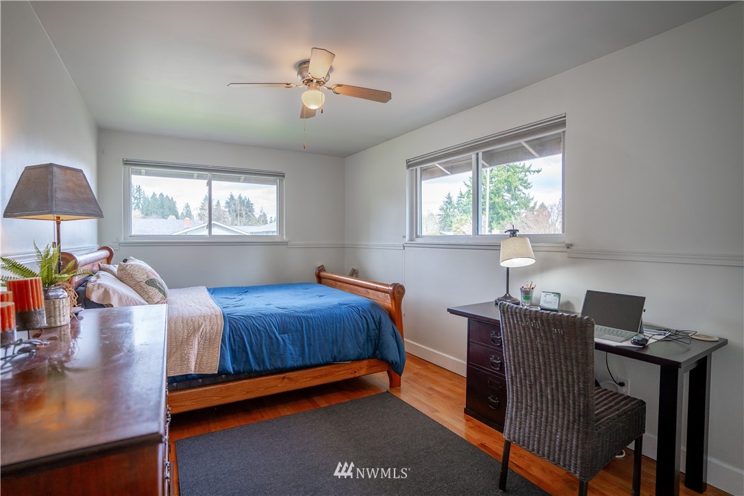 10617 Northeast 197th Street Bothell, WA 98011 - Photo 18 of 32