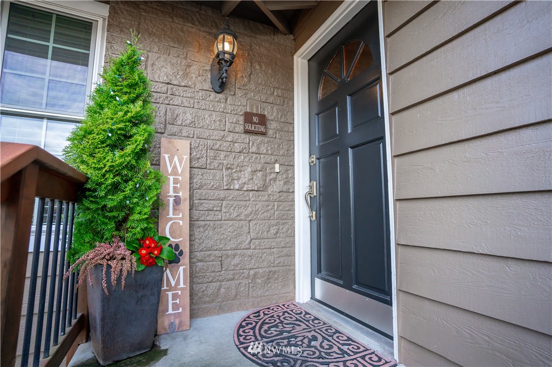 10617 Northeast 197th Street Bothell, WA 98011 - Photo 2 of 32
