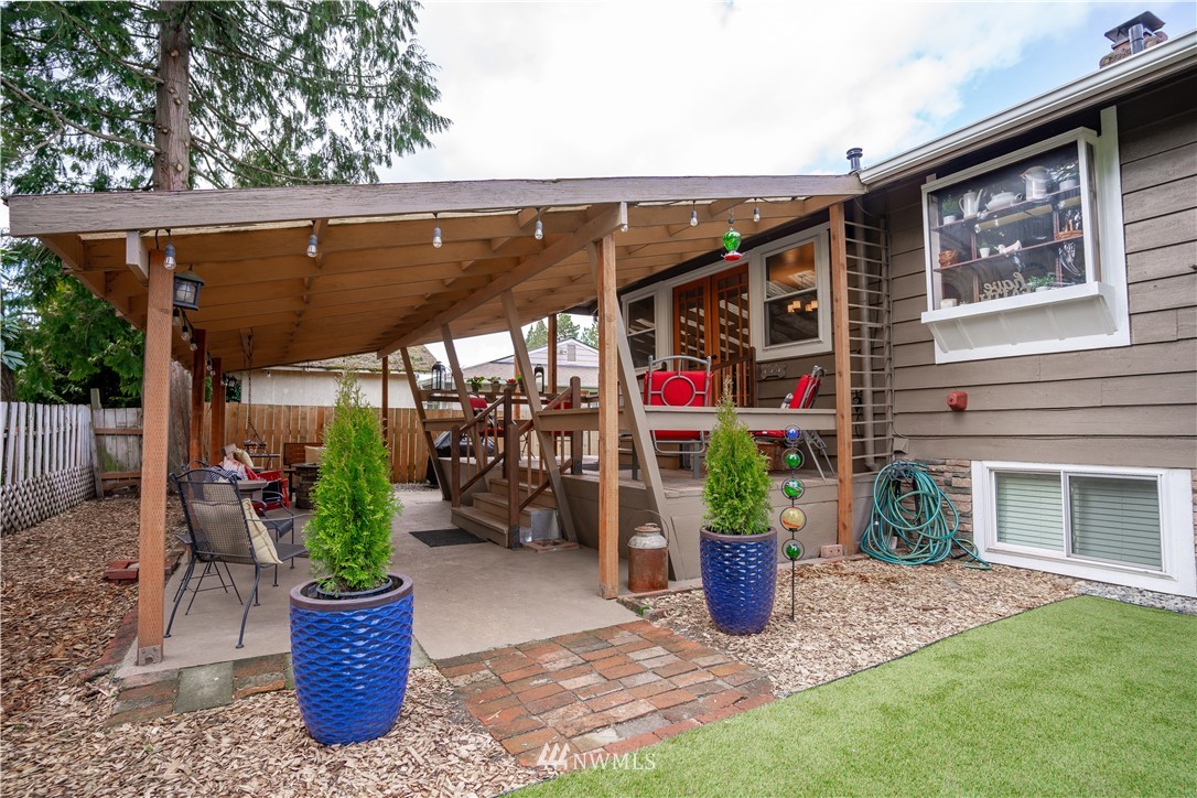 10617 Northeast 197th Street Bothell, WA 98011 - Photo 26 of 32