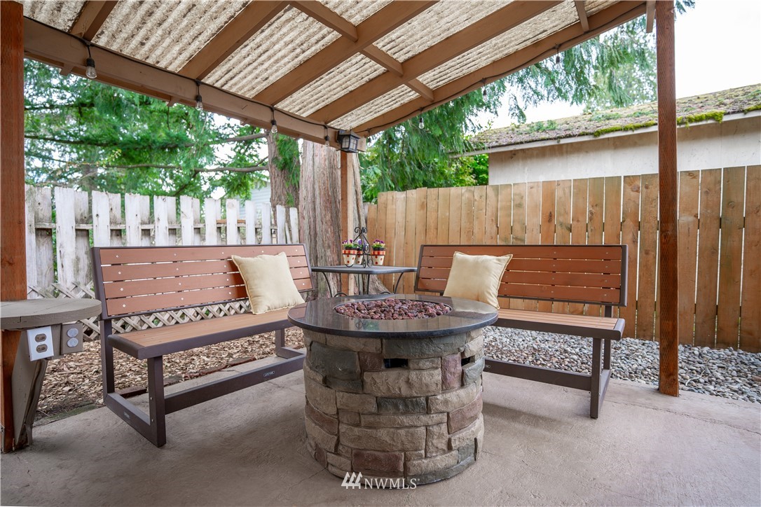 10617 Northeast 197th Street Bothell, WA 98011 - Photo 27 of 32