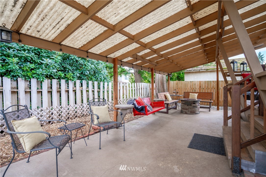 10617 Northeast 197th Street Bothell, WA 98011 - Photo 28 of 32