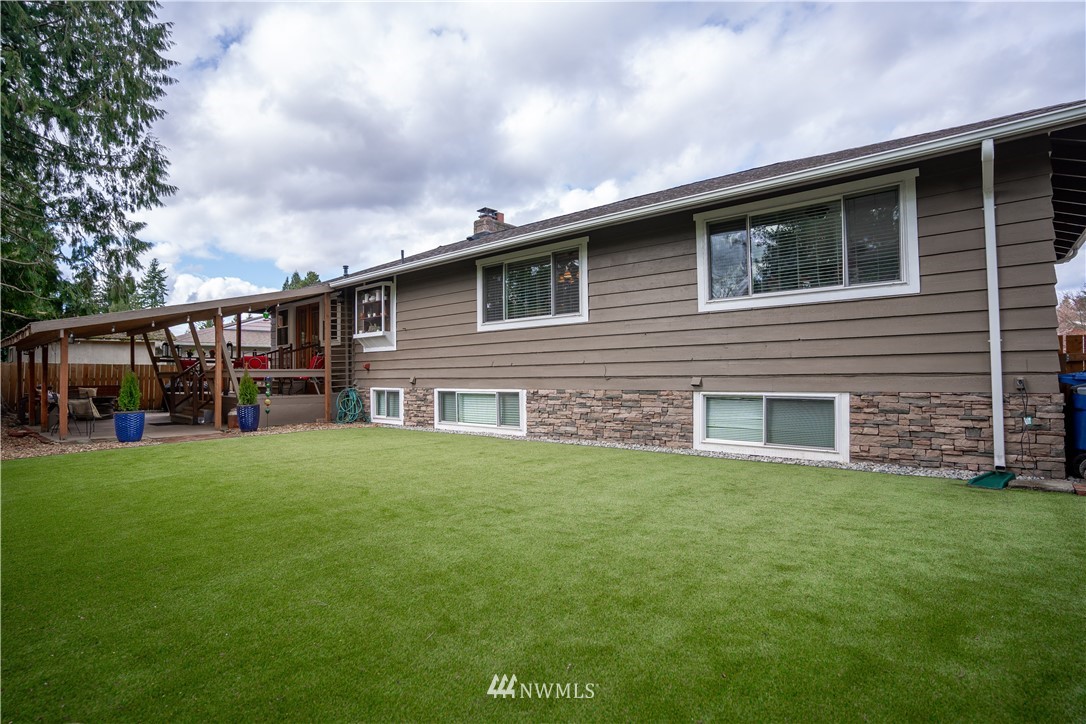 10617 Northeast 197th Street Bothell, WA 98011 - Photo 29 of 32