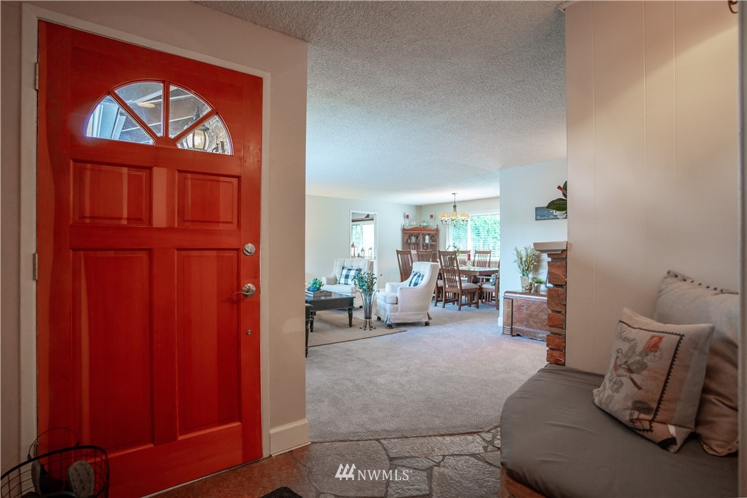 10617 Northeast 197th Street Bothell, WA 98011 - Photo 3 of 32