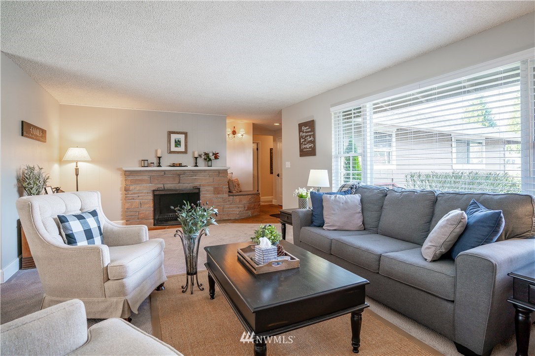 10617 Northeast 197th Street Bothell, WA 98011 - Photo 4 of 32