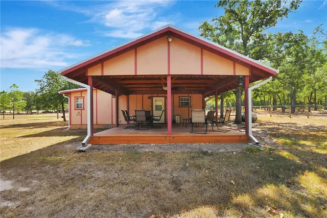 a view of outdoor space yard and porch