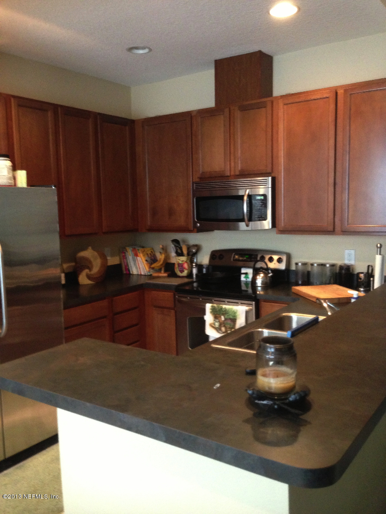 12917 Spring Rain Road Jacksonville, FL 32258 - Photo 4 of 9 Beautiful kitchen!