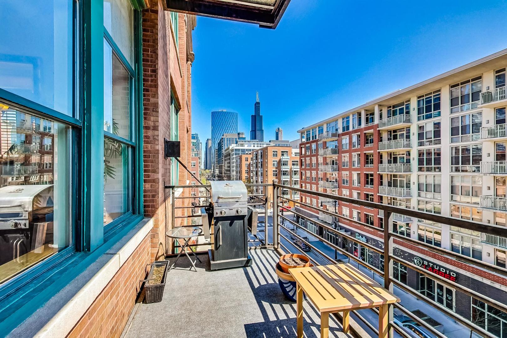 1016 West Madison Street, Unit 4S Chicago, IL 60607 - Photo 8 of 39