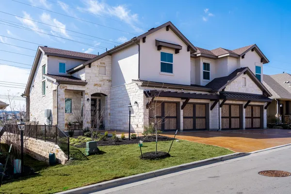 $3,100 | 303 Cartwheel Bend, Austin, TX 78738