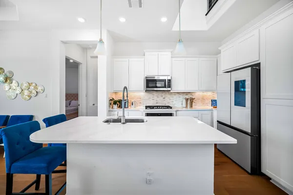 $3,100 | 303 Cartwheel Bend, Austin, TX 78738