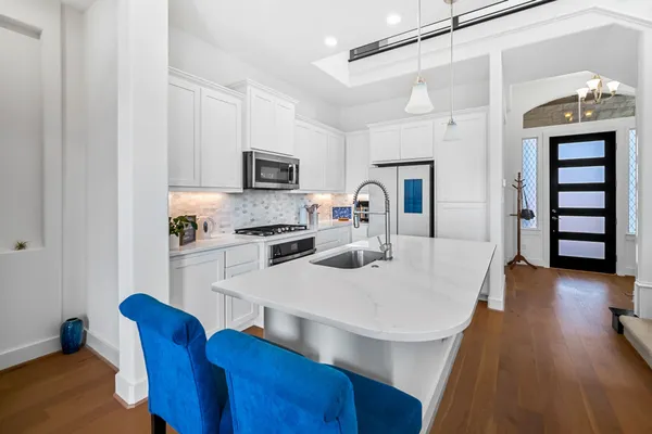$3,100 | 303 Cartwheel Bend, Austin, TX 78738