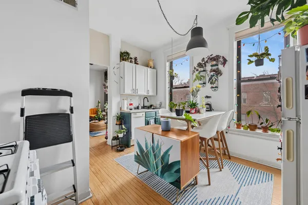 $1,325,000 | 2912 North Milwaukee Avenue, Chicago, IL 60618