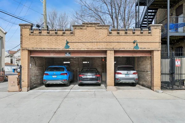 $1,325,000 | 2912 North Milwaukee Avenue, Chicago, IL 60618