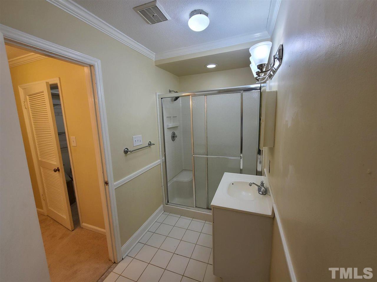 6535 New Market Way, Unit END Raleigh, NC 27615 - Photo 14 of 20