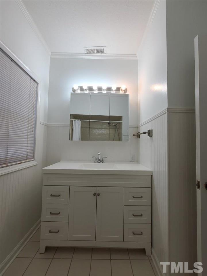6535 New Market Way, Unit END Raleigh, NC 27615 - Photo 8 of 20