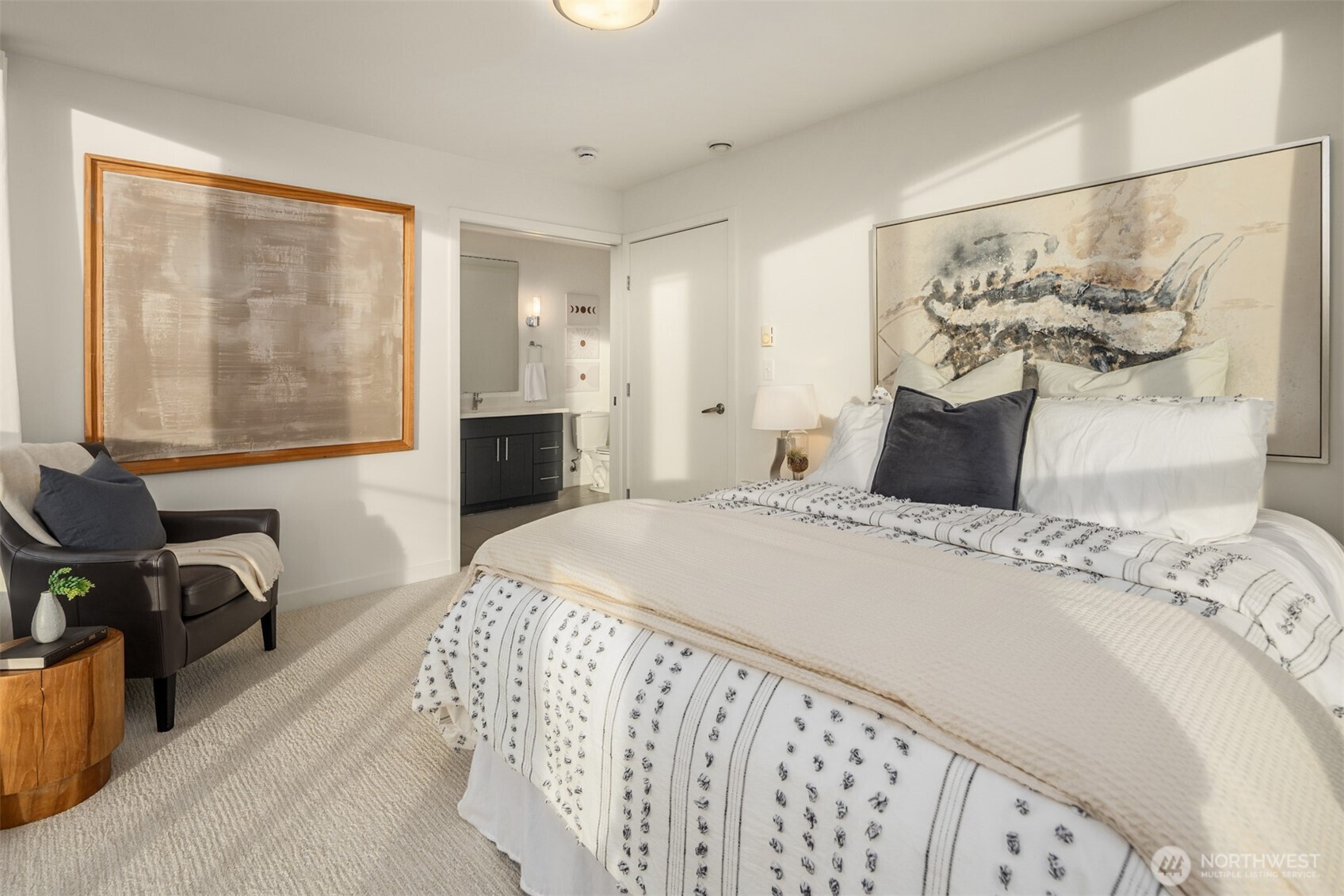 2806 14th Avenue West, Unit A Seattle, WA 98119 - Photo 17 of 36