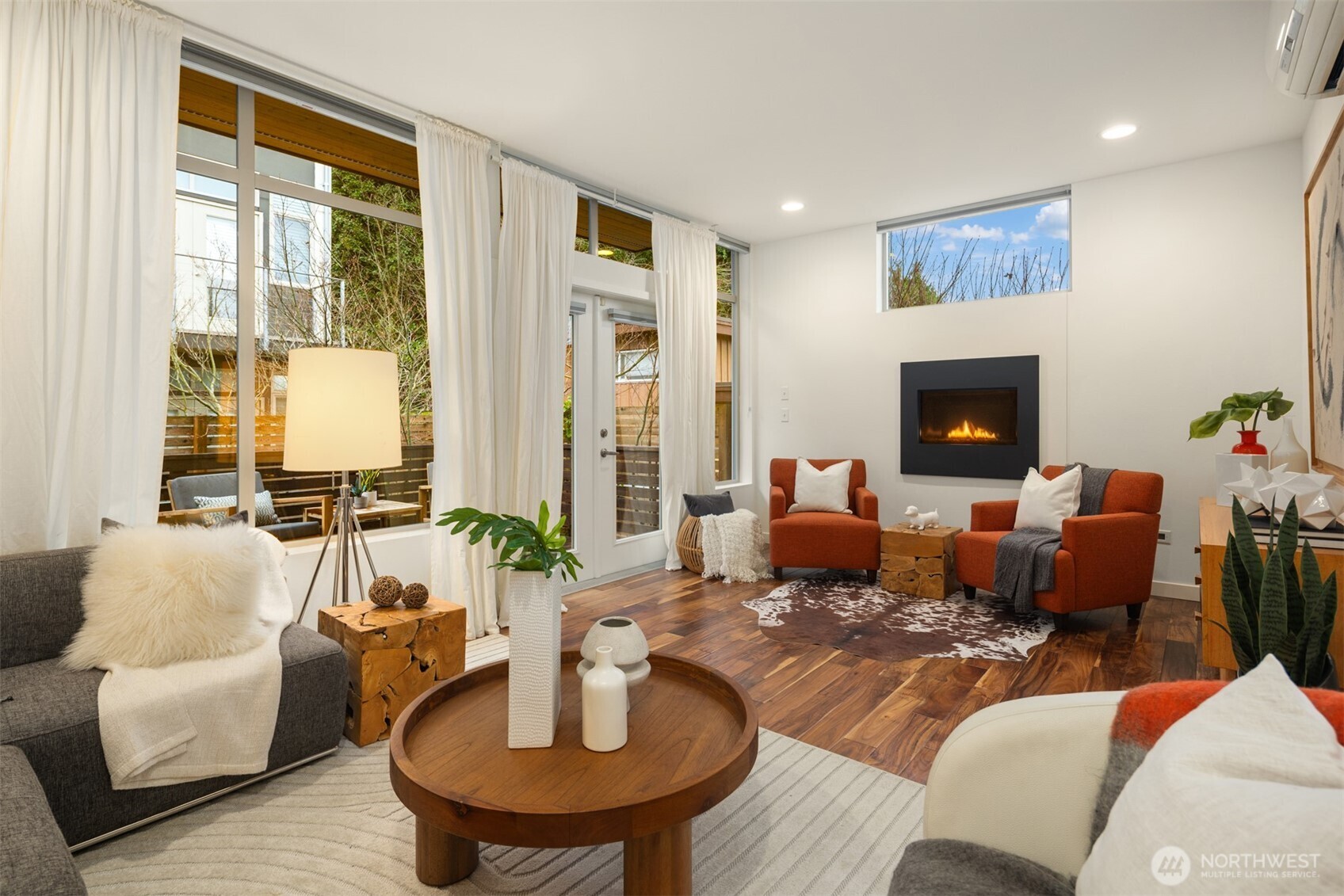 2806 14th Avenue West, Unit A Seattle, WA 98119 - Photo 3 of 36