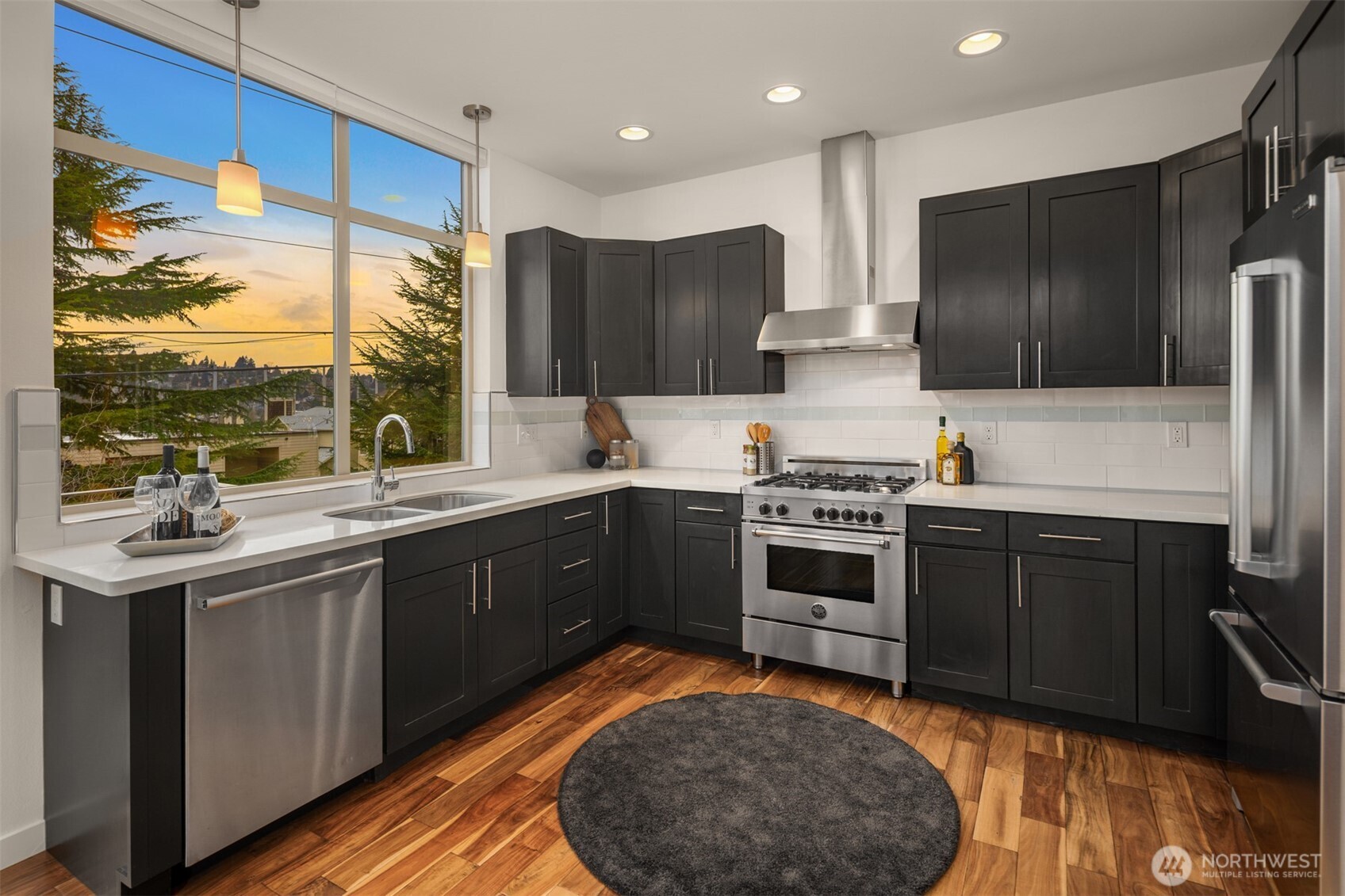 2806 14th Avenue West, Unit A Seattle, WA 98119 - Photo 8 of 36