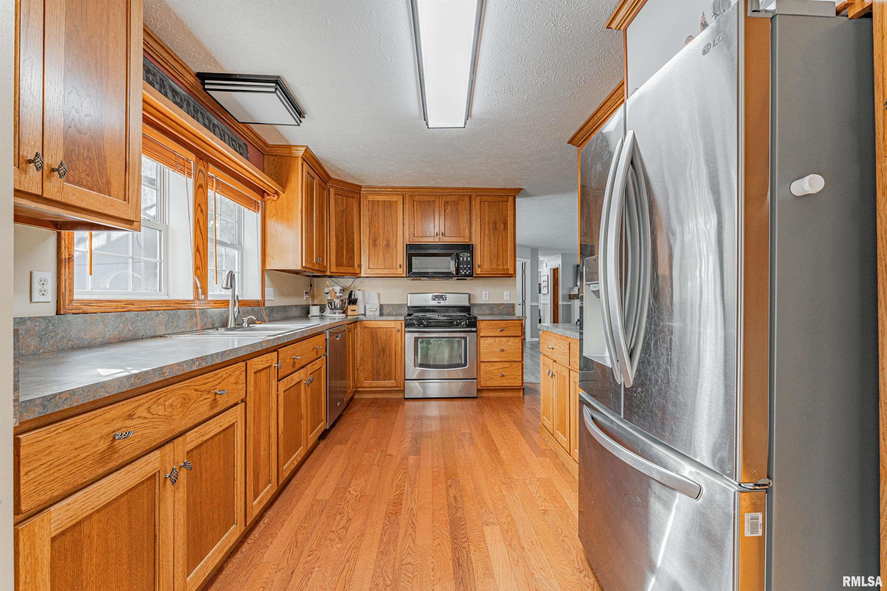 523 Market Street Emden, IL 62635 - Photo 12 of 28