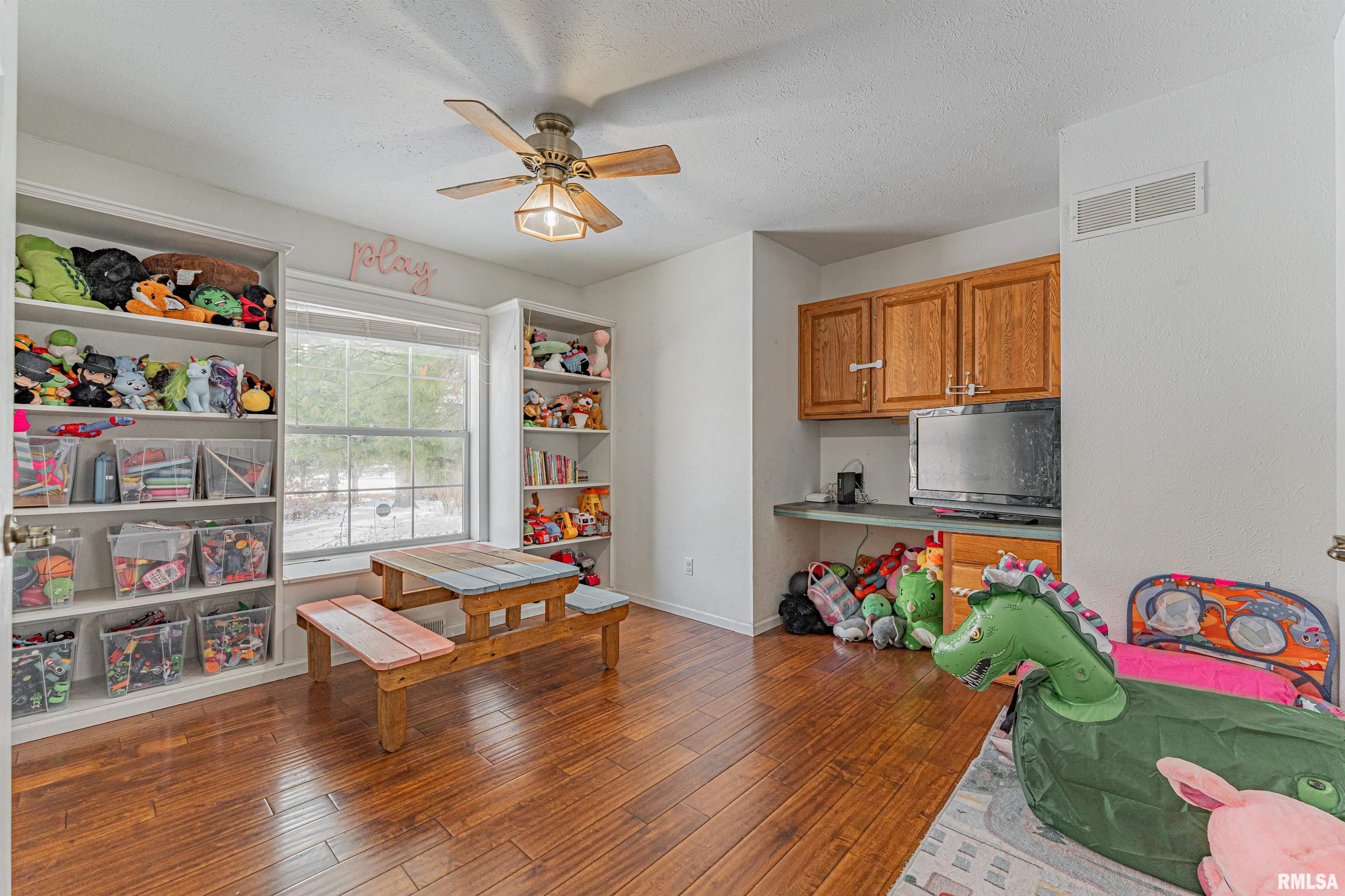 523 Market Street Emden, IL 62635 - Photo 23 of 28