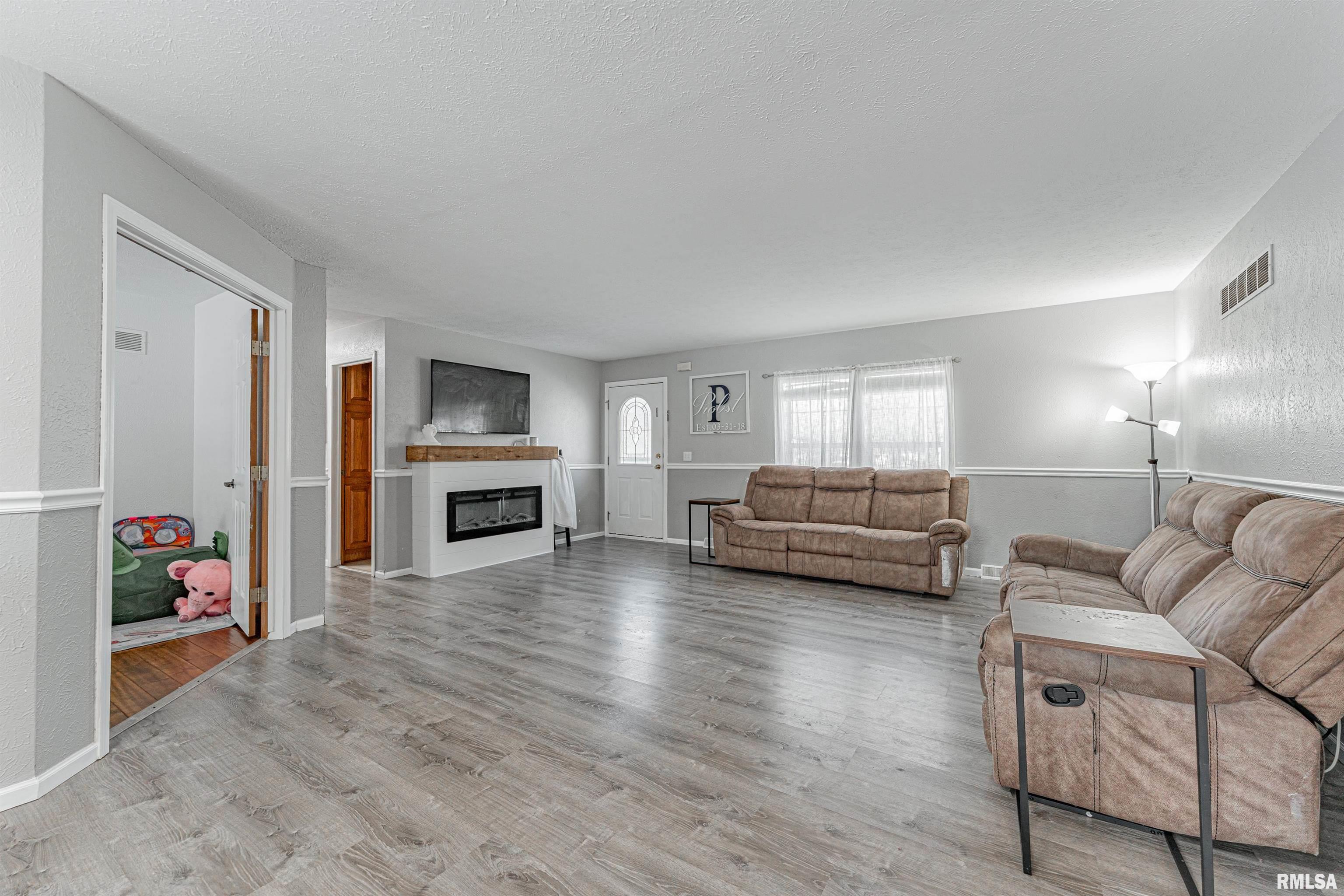 523 Market Street Emden, IL 62635 - Photo 25 of 28