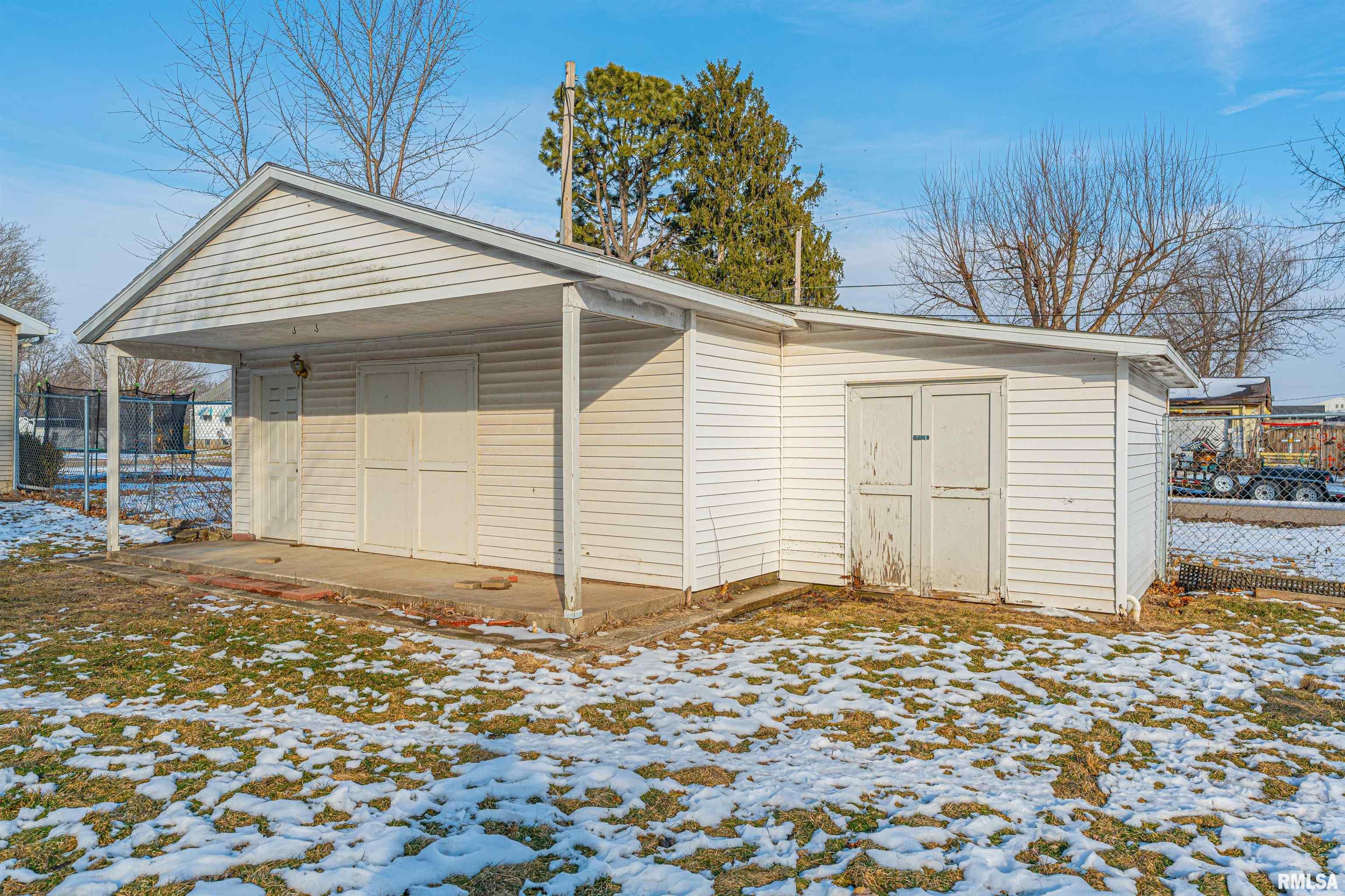 523 Market Street Emden, IL 62635 - Photo 4 of 28