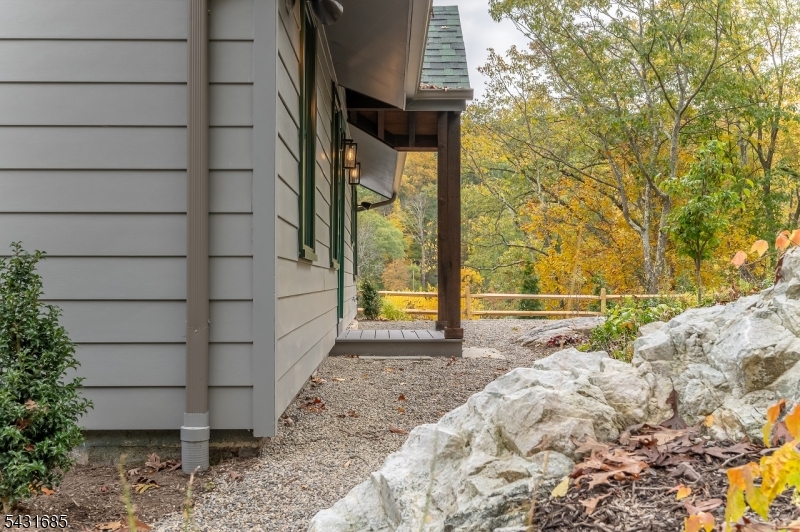 232 West Shore Road Stockholm, NJ 07460 - Photo 7 of 43