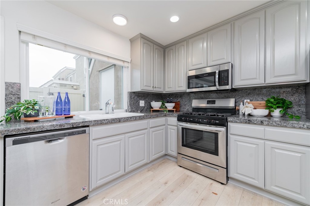 13 Greenleaf, Unit 5 Irvine, CA 92604 - Photo 12 of 46