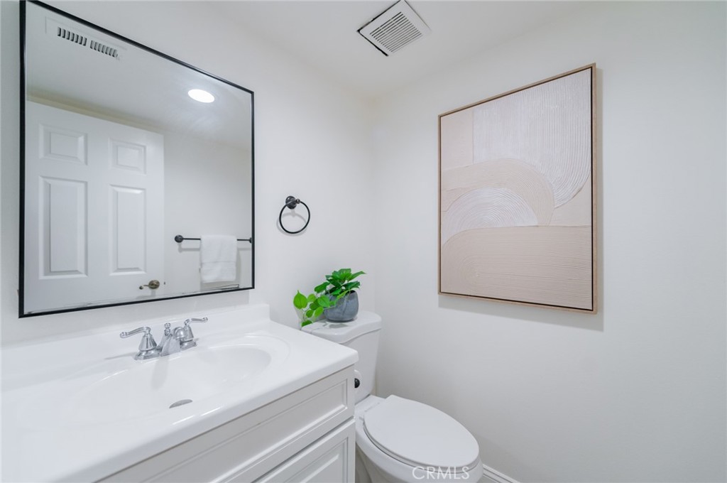 13 Greenleaf, Unit 5 Irvine, CA 92604 - Photo 10 of 46