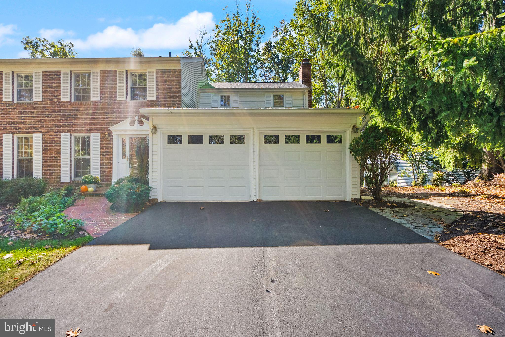 10707 Midsummer Drive Reston, VA 20191 - Photo 4 of 97