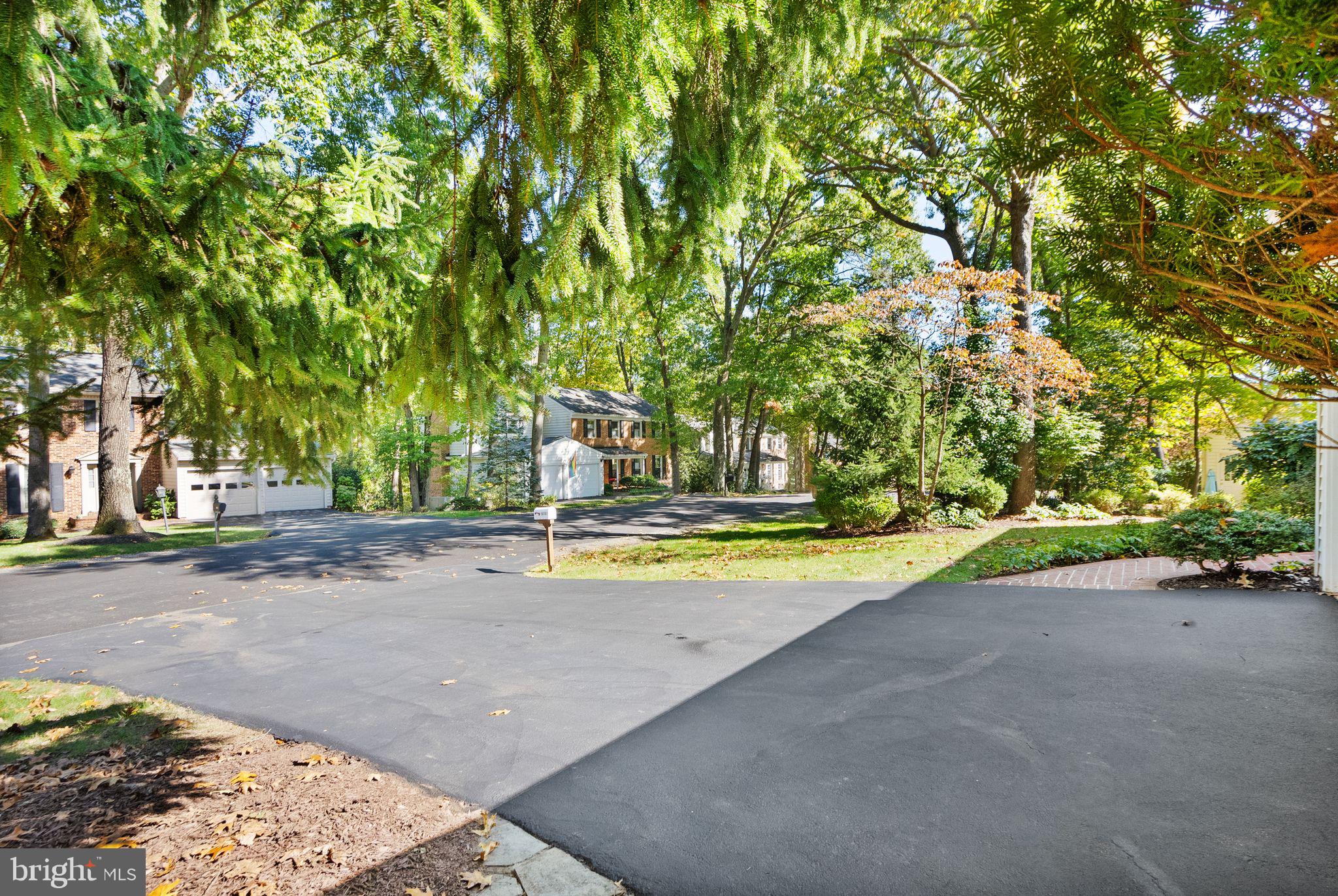 10707 Midsummer Drive Reston, VA 20191 - Photo 5 of 97