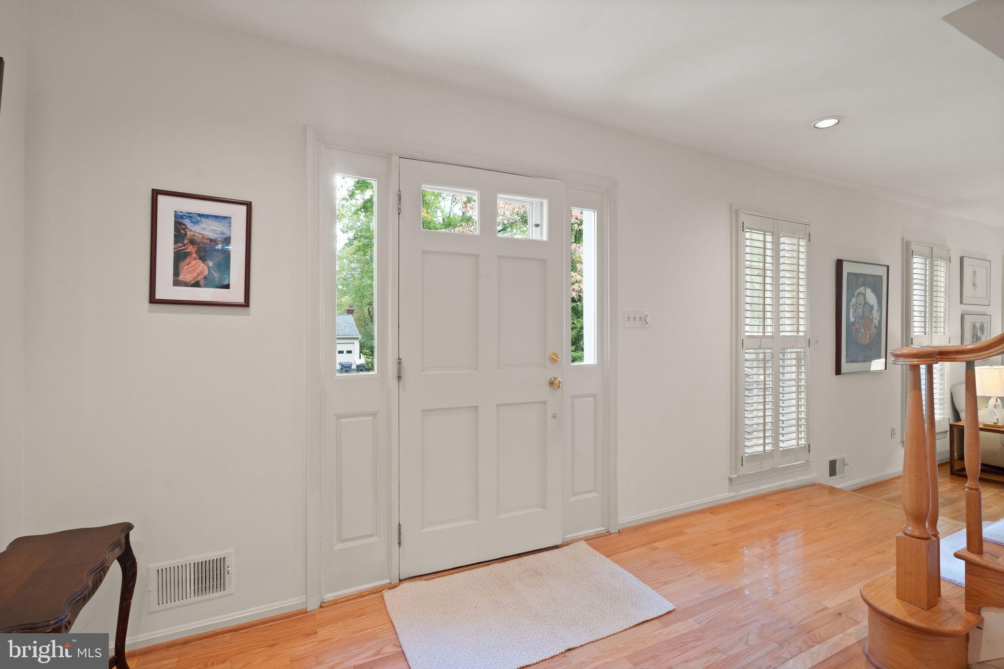 10707 Midsummer Drive Reston, VA 20191 - Photo 8 of 97