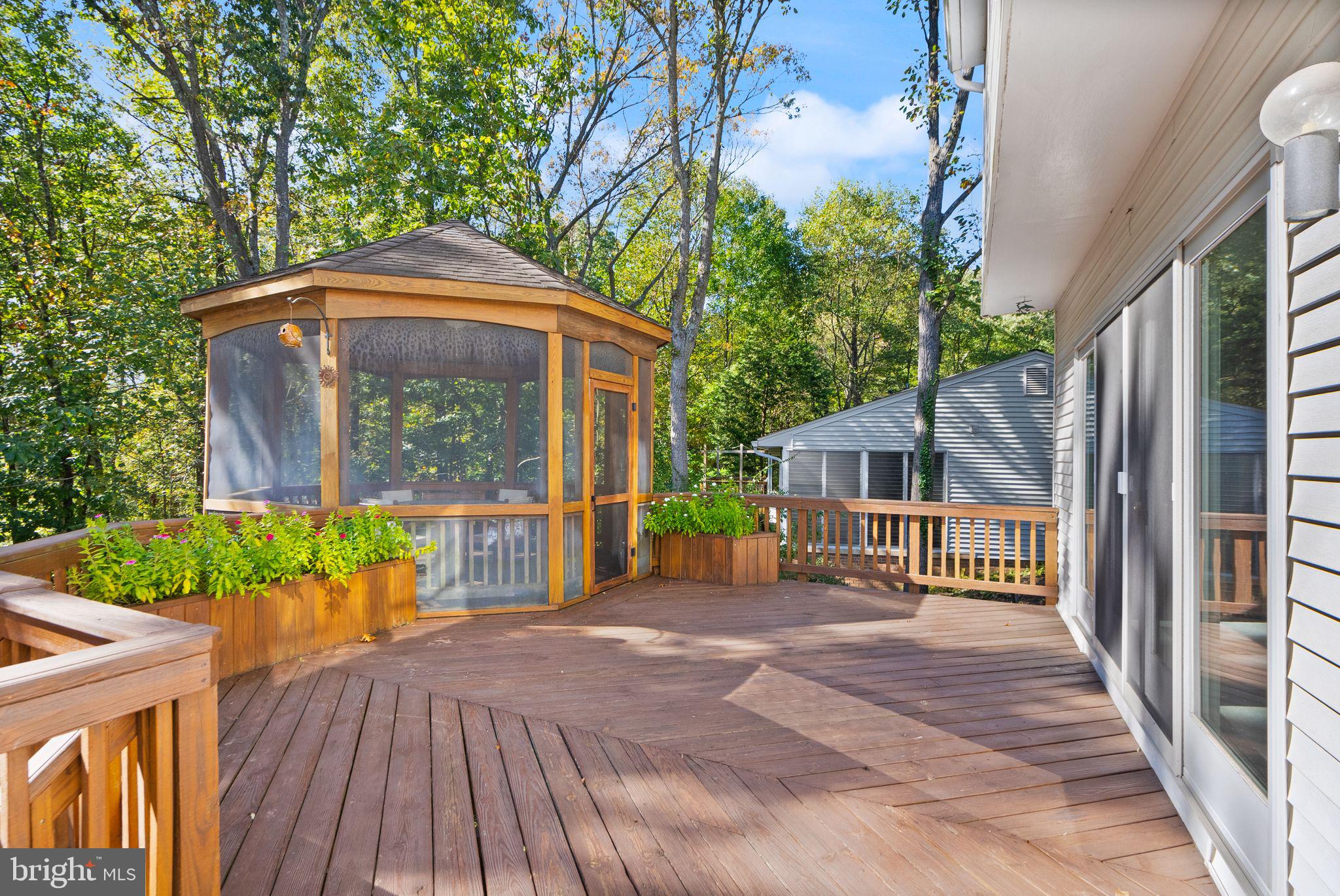 10707 Midsummer Drive Reston, VA 20191 - Photo 83 of 97