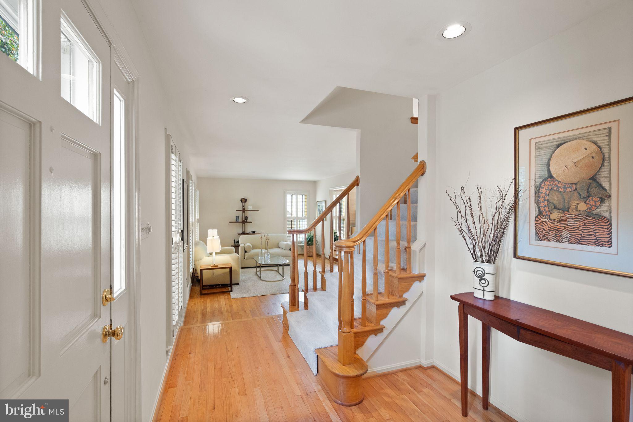 10707 Midsummer Drive Reston, VA 20191 - Photo 9 of 97