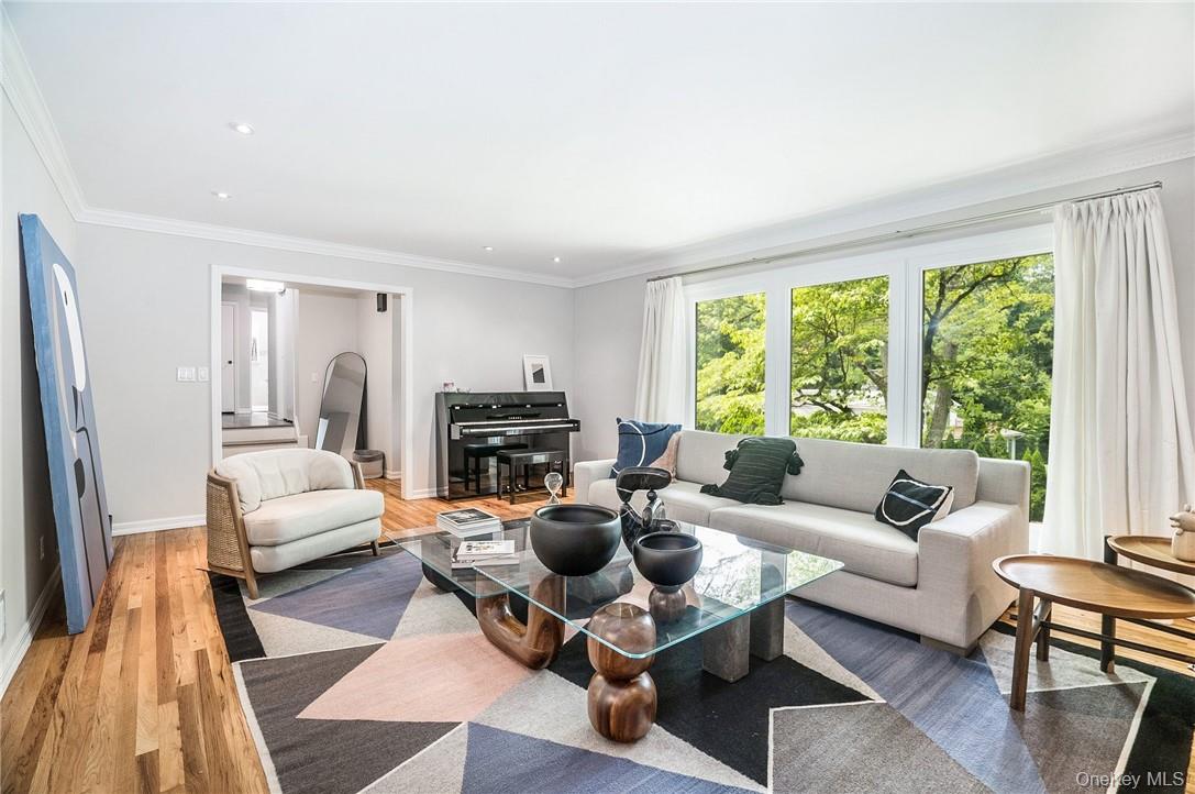 4 Parkfield Road Scarsdale, NY 10583 - Photo 2 of 33 Bright living room view toward front entry.