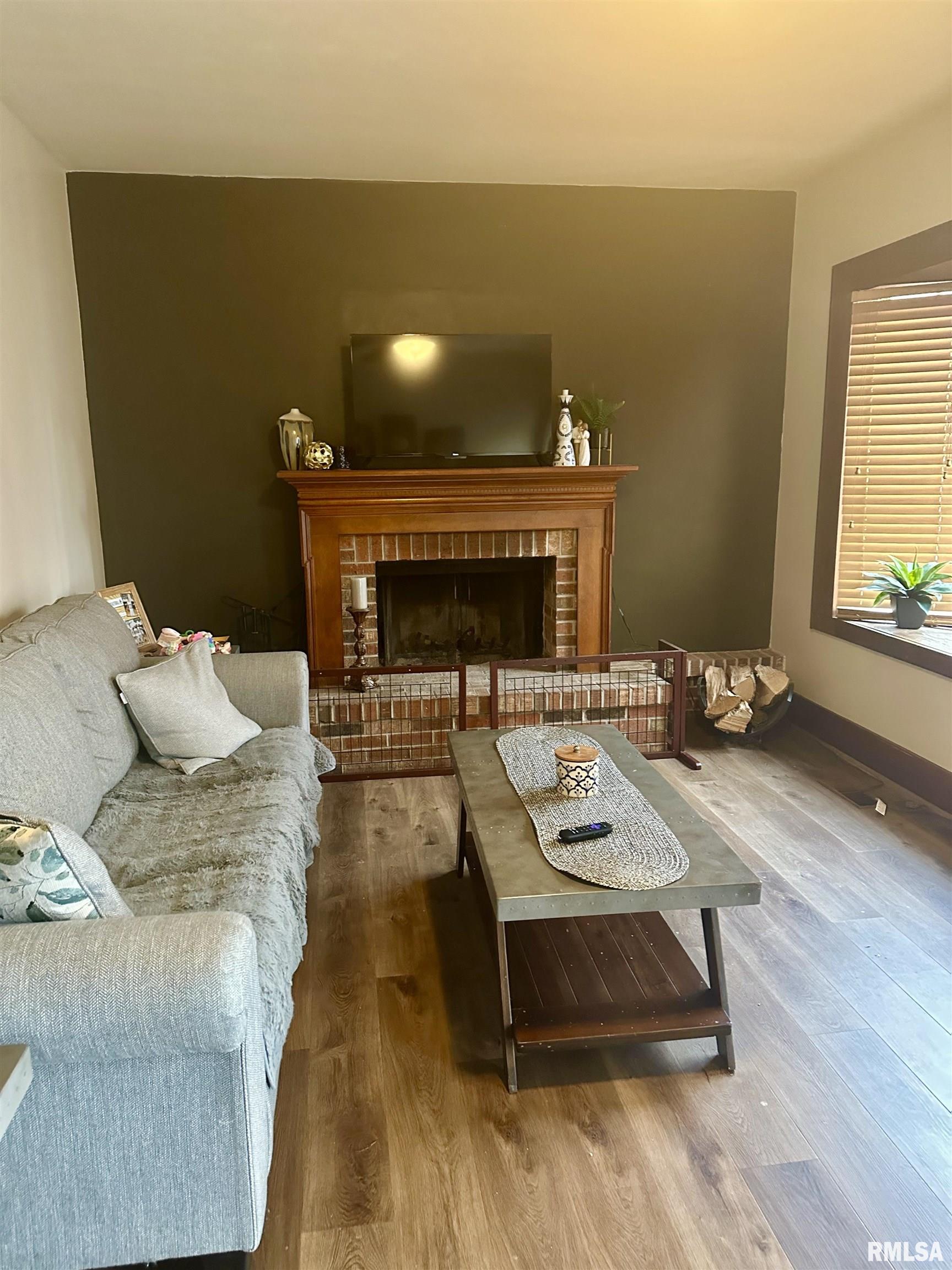 2907 11th Avenue Moline, IL 61265 - Photo 4 of 12