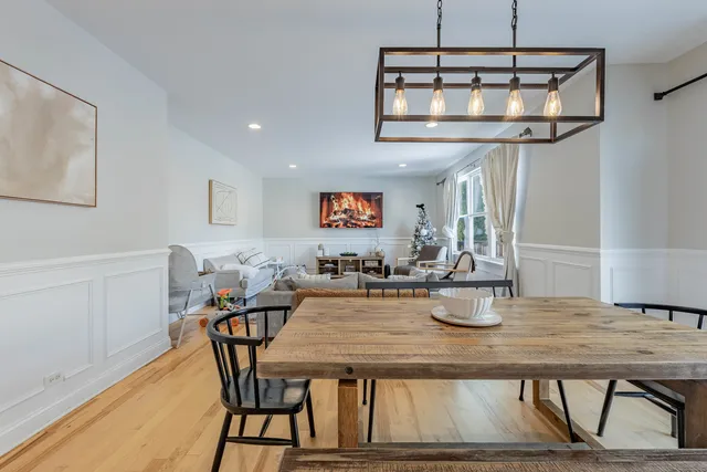 $555,000 | 408 Fountain Avenue, Elgin, IL 60124