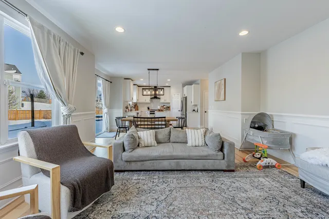 $555,000 | 408 Fountain Avenue, Elgin, IL 60124