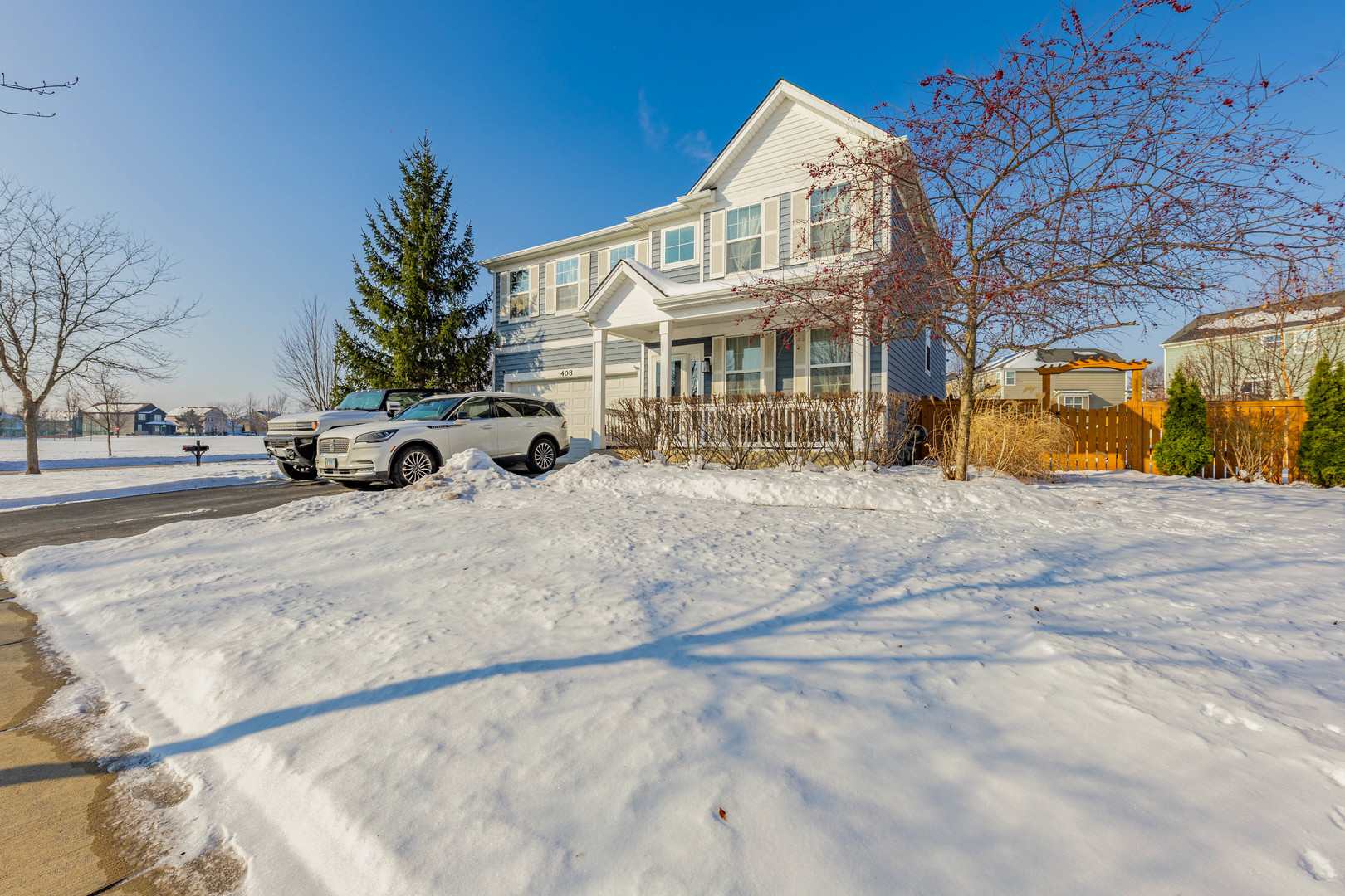 408 Fountain Avenue Elgin, IL 60124 - Photo 2 of 29