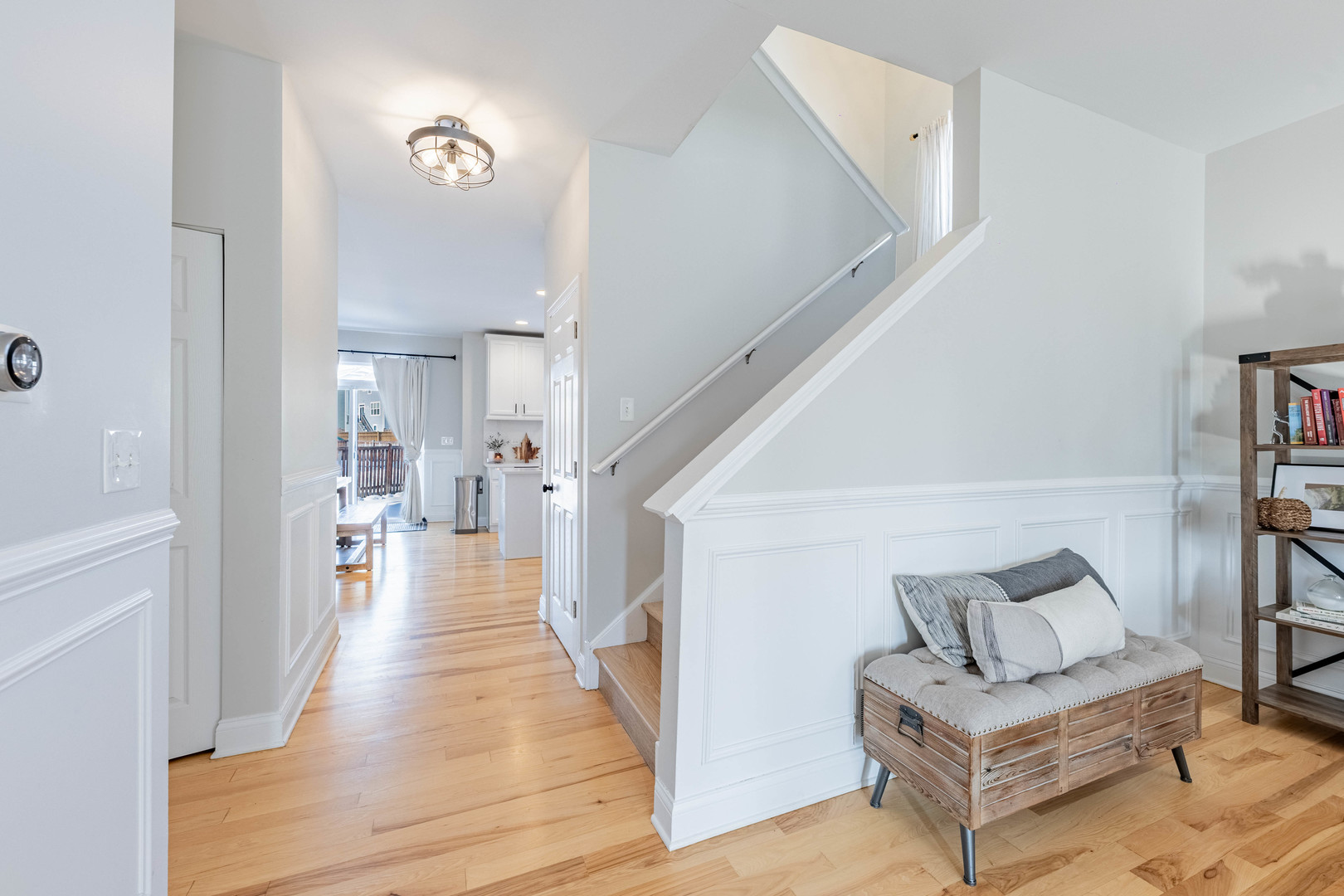 408 Fountain Avenue Elgin, IL 60124 - Photo 7 of 29