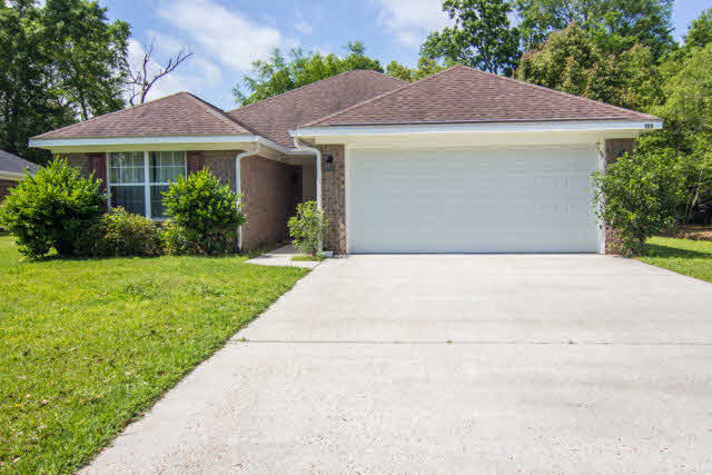 135 Cluster Oaks Court Foley, AL 36535 - Photo 1 of 1