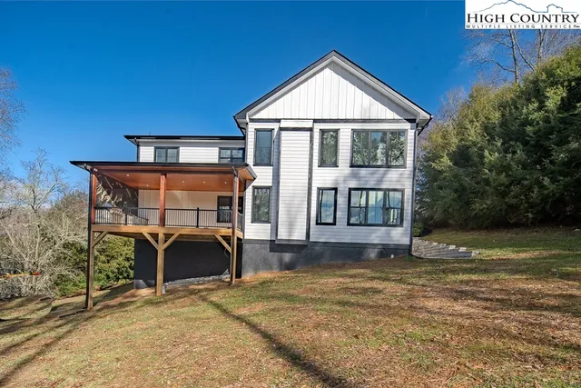 $1,450,000 | 232 Hanging Rock Estates Lane, Banner Elk, NC 28604