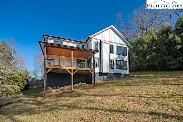 $1,450,000 | 232 Hanging Rock Estates Lane, Banner Elk, NC 28604