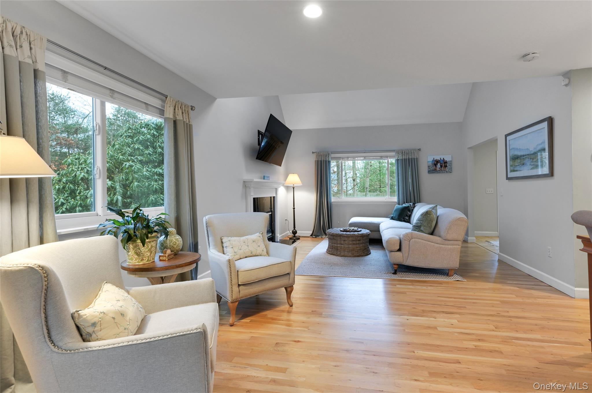 9 North Quarter Road Westhampton, NY 11977 - Photo 6 of 38 a living room with furniture and a large window