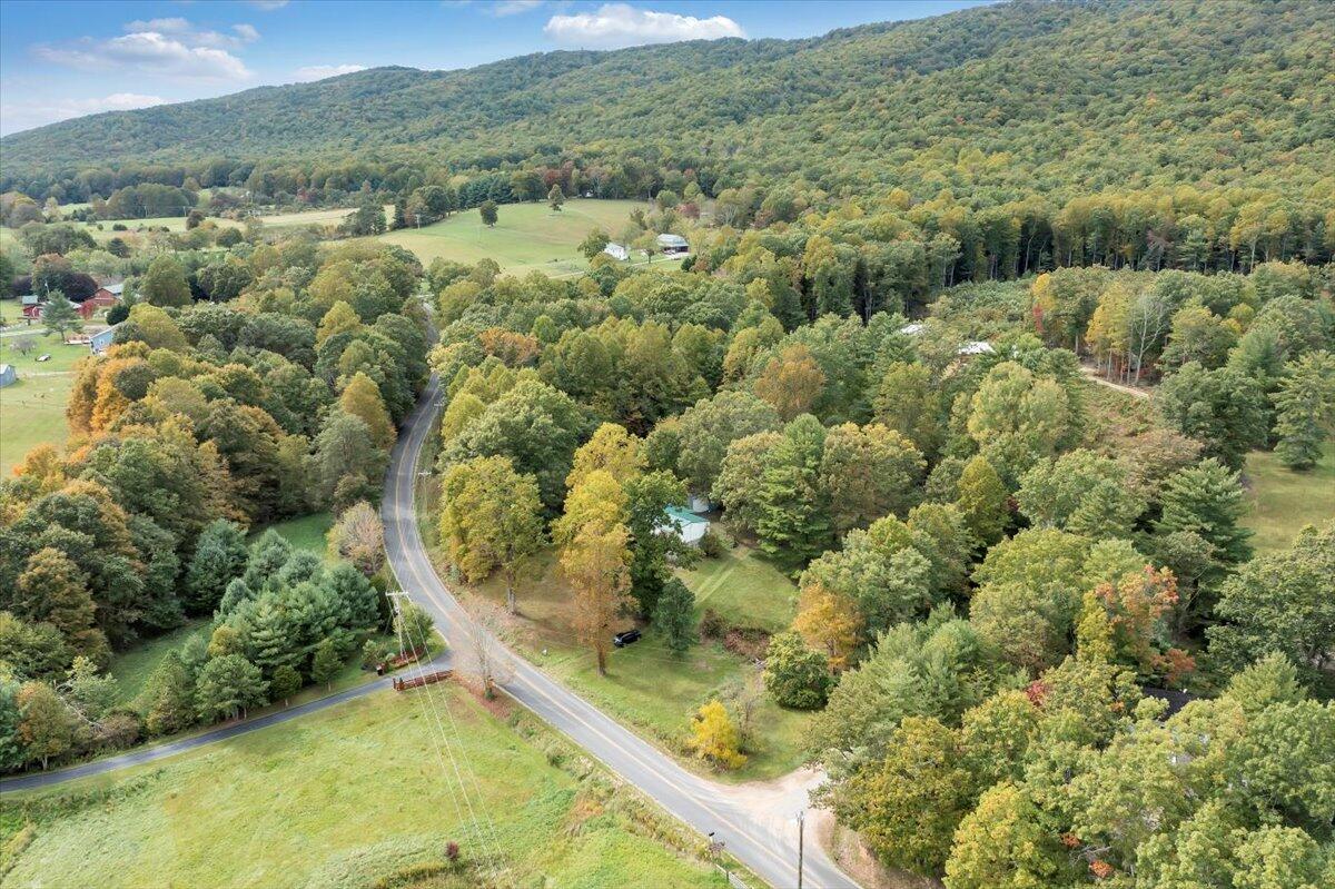 8877 Newport Road Catawba, VA 24070 - Photo 12 of 33 12-DJI_0997