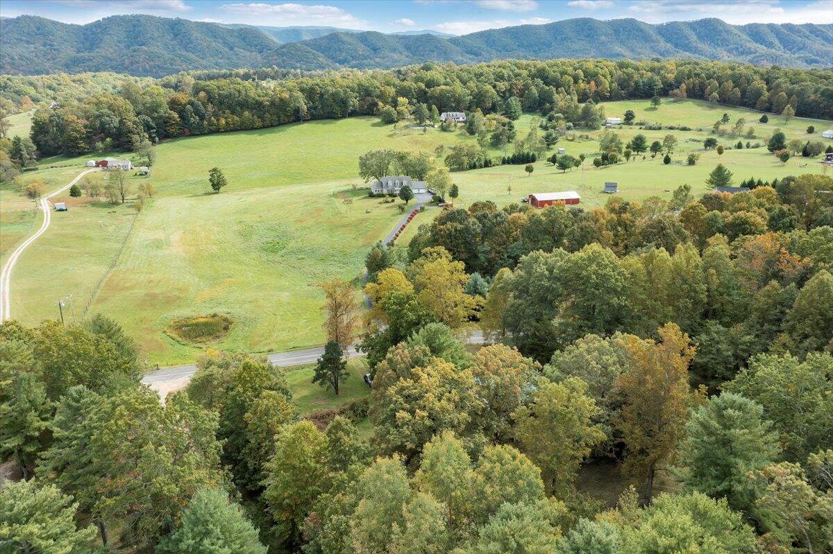 8877 Newport Road Catawba, VA 24070 - Photo 14 of 33 14-DJI_0999